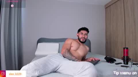 Snapshot of alexxxmachine chatting on 09-09-25, 10:09 Alex   freelance model  instagram alex b229 online show from 09-09-25, 10:09