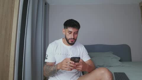 Snapshot of alexxxmachine chatting on 10-26-25, 10:58 Alex   freelance model  instagram alex b229 online show from 10-26-25, 10:58