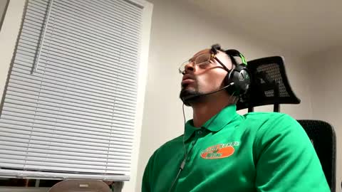 Snapshot of alfapipe23 chatting on 10-11-25, 04:01 alfapipe23 online show from 10-11-25, 04:01