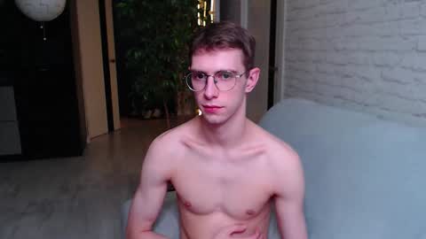 Snapshot of alfie_evanss chatting on 09-13-25, 11:59 Alfie online show from 09-13-25, 11:59