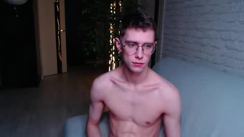 Snapshot of alfie_evanss chatting on 10-22-25, 04:40 Alfie online show from 10-22-25, 04:40