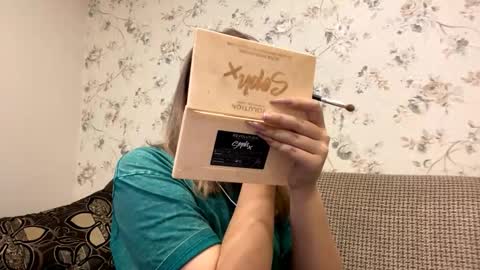 Kate online show from 10-21-25, 11:22