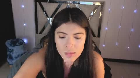 Snapshot of alfresii_rivera chatting on 05-04-26, 11:45 Carolina Join The Fan Club online show from 05-04-26, 11:45