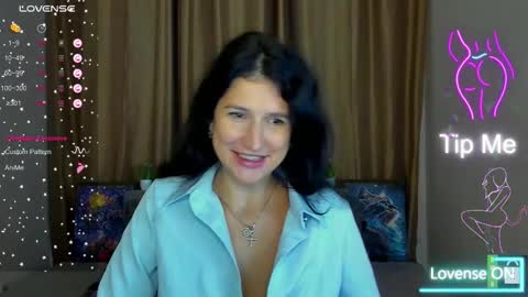 Snapshot of alianna_solo_kiss chatting on 10-29-25, 06:26 Alianna online show from 10-29-25, 06:26
