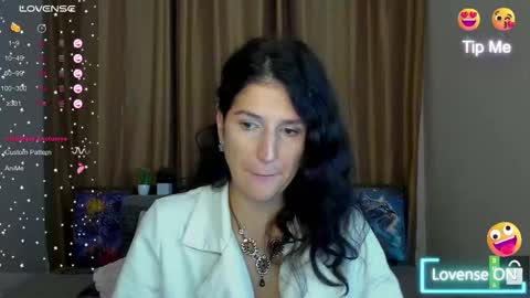 Snapshot of alianna_solo_kiss chatting on 11-01-25, 12:18 Alianna online show from 11-01-25, 12:18