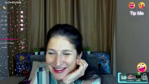 Snapshot of alianna_solo_kiss chatting on 11-05-25, 06:24 Alianna online show from 11-05-25, 06:24