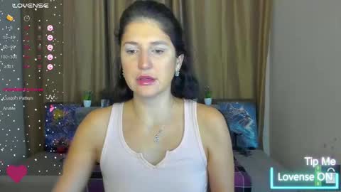 Snapshot of alianna_solo_kiss chatting on 11-18-25, 06:29 Alianna online show from 11-18-25, 06:29