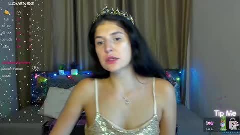 Snapshot of alianna_solo_kiss chatting on 11-26-25, 12:17 Alianna online show from 11-26-25, 12:17