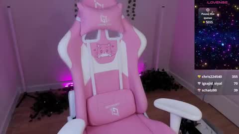 Snapshot of alic_black chatting on 03-11-25, 04:10 alic_black online show from 03-11-25, 04:10