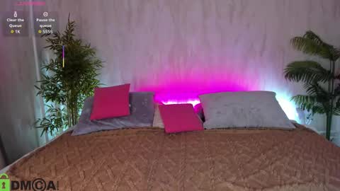 alic_black online show from 11-06-25, 12:22