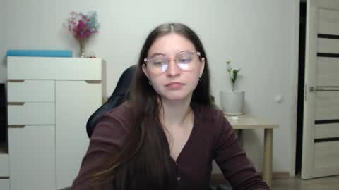 Alice online show from 11-05-25, 04:29