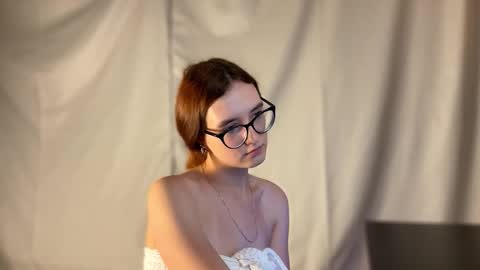 Snapshot of alice_alarcon chatting on 11-01-25, 01:57 Hey Im Alice online show from 11-01-25, 01:57