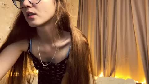 Snapshot of alice_alarcon chatting on 11-09-25, 11:03 Hey Im Alice online show from 11-09-25, 11:03