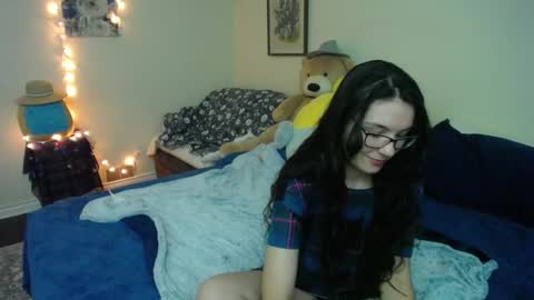 Snapshot of alice_asks chatting on 09-13-25, 04:56 Alice Asks online show from 09-13-25, 04:56