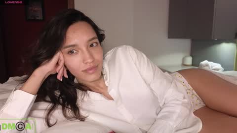 A R Y A  T I A online show from 01-04-25, 09:52