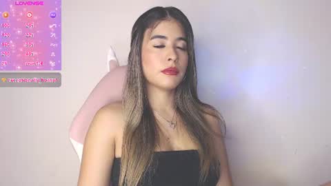 Snapshot of alice_cespedes chatting on 06-23-26, 06:17 alice_cespedes online show from 06-23-26, 06:17
