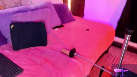 Mey online show from 12-19-25, 05:20