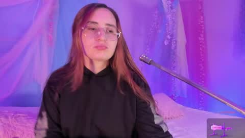 Snapshot of alice_cute77 chatting on 04-29-26, 04:16 Mey online show from 04-29-26, 04:16
