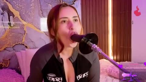 Snapshot of alice_cute77 chatting on 06-05-26, 06:52 Mey online show from 06-05-26, 06:52