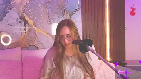 Snapshot of alice_cute77 chatting on 06-05-26, 09:42 Mey online show from 06-05-26, 09:42