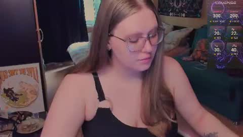 Snapshot of alice_dreamgirl_ chatting on 07-23-26, 09:07 Alice 3 online show from 07-23-26, 09:07