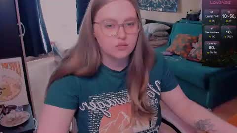 Snapshot of alice_dreamgirl_ chatting on 07-29-26, 11:52 Alice 3 online show from 07-29-26, 11:52