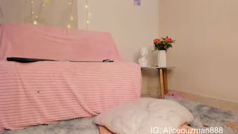 ALICE    Alice guzman online show from 03-09-25, 08:42