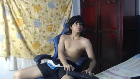 Snapshot of alice_julls chatting on 05-19-26, 06:14 alice online show from 05-19-26, 06:14