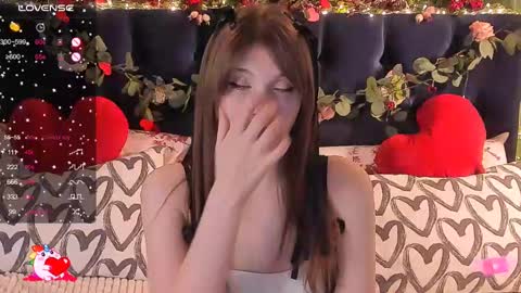 Snapshot of alice_langley chatting on 02-21-25, 12:17 Alice 3 online show from 02-21-25, 12:17