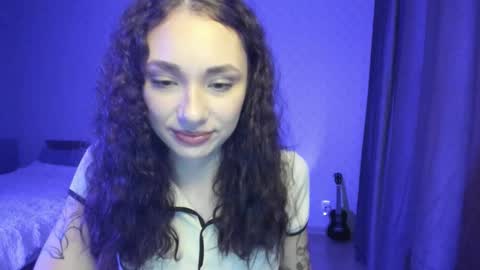 Snapshot of alice_love_888 chatting on 12-04-25, 11:52 Alice online show from 12-04-25, 11:52