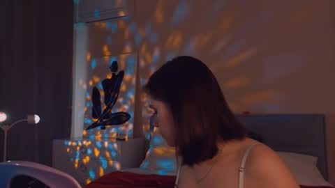 Snapshot of alice_miiiller chatting on 09-24-25, 09:45 Alice online show from 09-24-25, 09:45