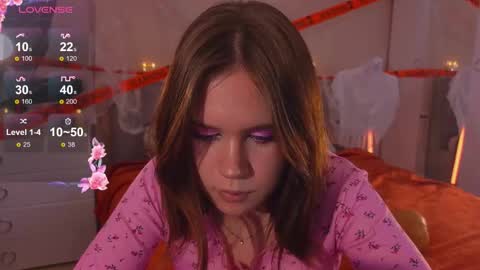 Snapshot of alice_miiiller chatting on 10-24-25, 05:48 Alice online show from 10-24-25, 05:48