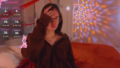 Snapshot of alice_miiiller chatting on 11-01-25, 03:52 Alice online show from 11-01-25, 03:52