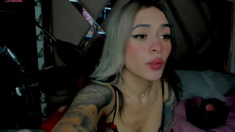 Snapshot of alice_miller_2 chatting on 01-27-25, 06:52 Call me Alice online show from 01-27-25, 06:52