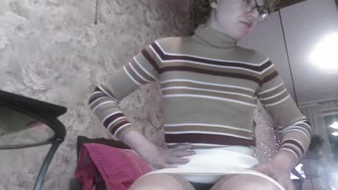 Snapshot of alice_peach chatting on 02-02-25, 02:24 bigclit daddy squirt bigdildo fit online show from 02-02-25, 02:24