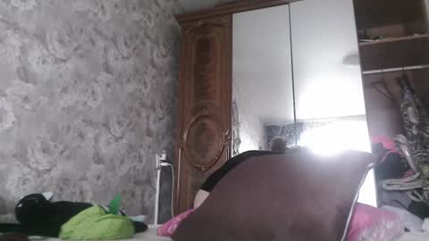 Snapshot of alice_peach chatting on 02-08-25, 12:06 bigclit daddy squirt bigdildo fit online show from 02-08-25, 12:06