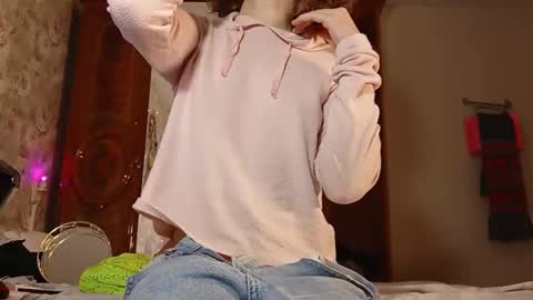 Snapshot of alice_peach chatting on 03-11-25, 03:45 bigclit daddy squirt bigdildo fit online show from 03-11-25, 03:45