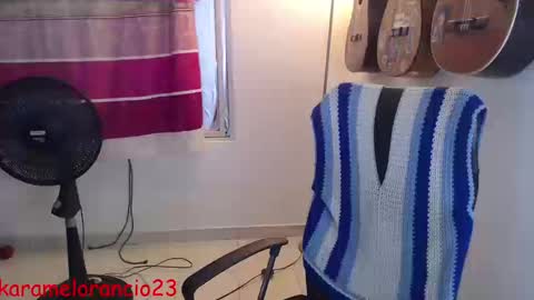 Snapshot of alice_psilocybe_sabina420 chatting on 09-19-25, 03:41 Alicia Aldara online show from 09-19-25, 03:41