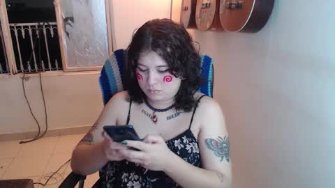 Snapshot of alice_psilocybe_sabina420 chatting on 11-16-25, 03:45 Alicia Aldara online show from 11-16-25, 03:45