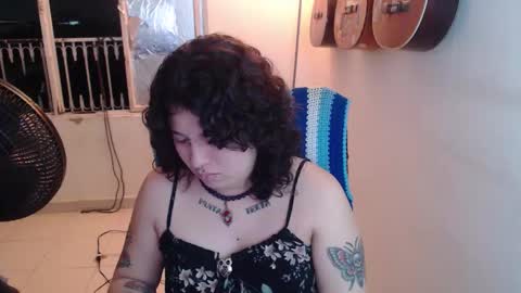 Snapshot of alice_psilocybe_sabina420 chatting on 12-16-25, 10:20 Alicia Aldara online show from 12-16-25, 10:20