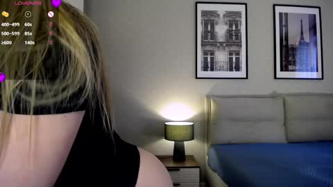 Snapshot of alice_rays_ chatting on 05-19-26, 02:51 Alice online show from 05-19-26, 02:51