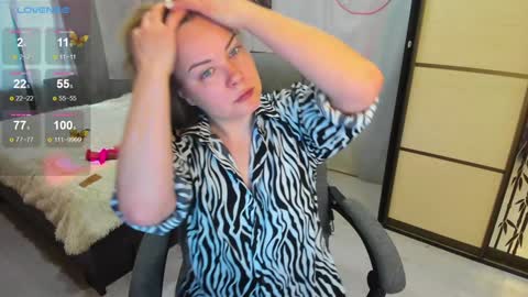 Snapshot of alice_sex_intellect chatting on 02-07-25, 07:18 Alice online show from 02-07-25, 07:18