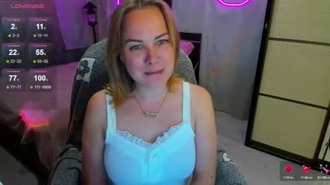Snapshot of alice_sex_intellect chatting on 09-27-25, 03:06 Alice online show from 09-27-25, 03:06