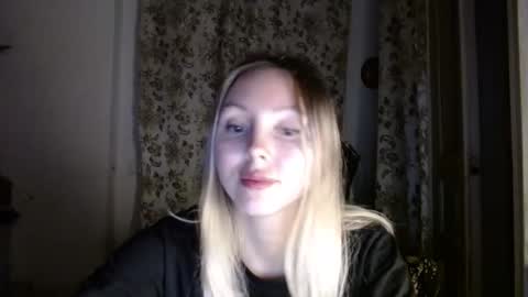 Alice smiles online show from 03-25-26, 08:59