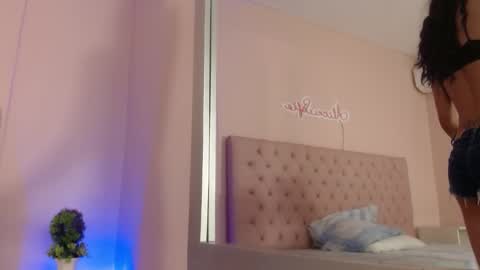 Sofia online show from 11-14-25, 01:21