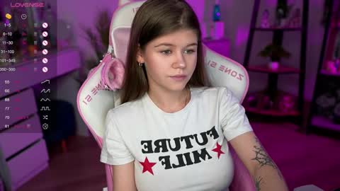 Snapshot of alice_tails chatting on 02-26-25, 07:42 Alice online show from 02-26-25, 07:42