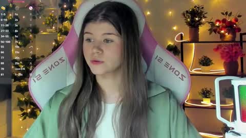 Snapshot of alice_tails chatting on 09-16-25, 09:16 Alice online show from 09-16-25, 09:16