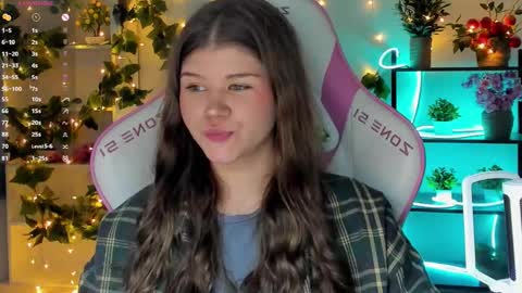 Snapshot of alice_tails chatting on 09-19-25, 08:53 Alice online show from 09-19-25, 08:53