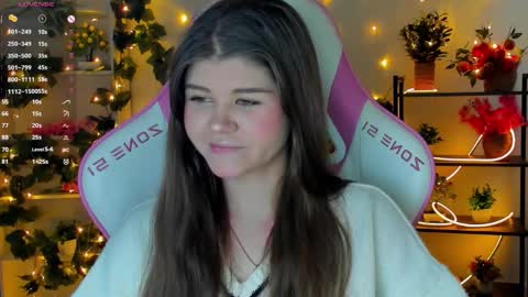 Snapshot of alice_tails chatting on 10-12-25, 02:16 Alice online show from 10-12-25, 02:16