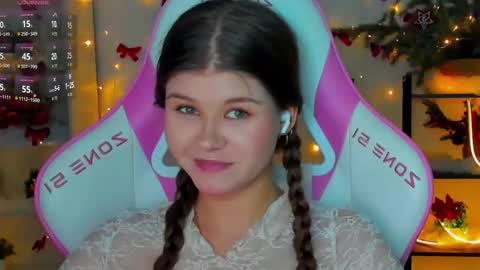 Alice online show from 12-22-25, 04:37